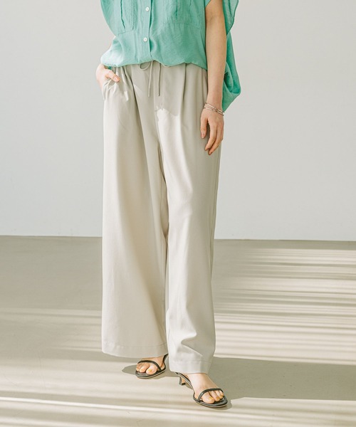 BAYFLOW（ベイフロー）の「[撥水加工・接触冷感・イージーケア・UVケア機能]RPワイドパンツ（その他パンツ・レディース・ブルー/グレイッシュベージュ/ブラック/イエロー・SMALL/MEDIUM）」の3枚目の写真