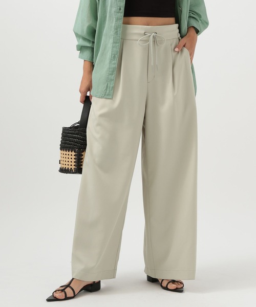 BAYFLOW（ベイフロー）の「[撥水加工・接触冷感・イージーケア・UVケア機能]RPワイドパンツ（その他パンツ・レディース・ブルー/グレイッシュベージュ/ブラック/イエロー・SMALL/MEDIUM）」の14枚目の写真