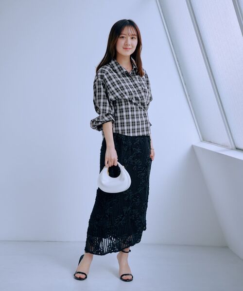 COHINA(コヒナ)の「2wayカシュクールチェックシャツ 【低身長・小柄女性】(シャツ/ブラウス・レディース・ブラック/グレー/ベージュ・ONE SIZE)」の7枚目の写真