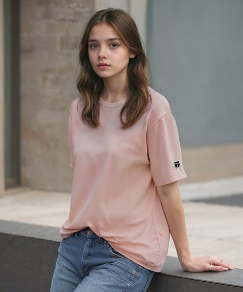 NEWTRAL PRODUCTS(ニュートラルプロダクツ)の「NEWTRAL(ニュートラル)/205 5.6oz スタンダードエンブレムT/サイズ展開多数 コットン 無地 半袖 Tシャツ(Tシャツ/カットソー・レディース・ブラック/ライトブルー/ブルー/レッド/アッシュグレー/グレー/ネイビー/チャコールグレー/ホワイト/ダークグリーン/サンドベージュ/ライトピンク・S/M/L/XL/XXL)」の11枚目の写真