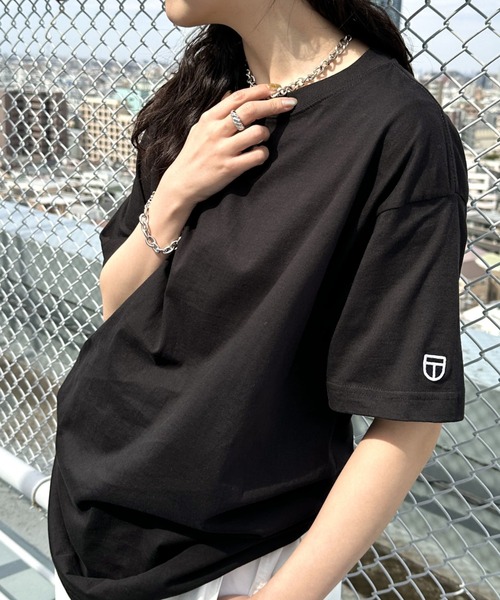 NEWTRAL PRODUCTS(ニュートラルプロダクツ)の「NEWTRAL(ニュートラル)/205 5.6oz スタンダードエンブレムT/サイズ展開多数 コットン 無地 半袖 Tシャツ(Tシャツ/カットソー・レディース・ブラック/ライトブルー/ブルー/レッド/アッシュグレー/グレー/ネイビー/チャコールグレー/ホワイト/ダークグリーン/サンドベージュ/ライトピンク・S/M/L/XL/XXL)」の17枚目の写真