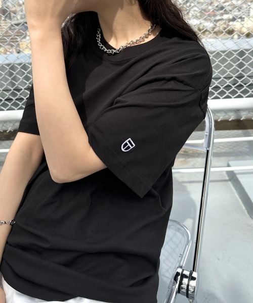 NEWTRAL PRODUCTS(ニュートラルプロダクツ)の「NEWTRAL(ニュートラル)/205 5.6oz スタンダードエンブレムT/サイズ展開多数 コットン 無地 半袖 Tシャツ(Tシャツ/カットソー・レディース・ブラック/ライトブルー/ブルー/レッド/アッシュグレー/グレー/ネイビー/チャコールグレー/ホワイト/ダークグリーン/サンドベージュ/ライトピンク・S/M/L/XL/XXL)」の18枚目の写真