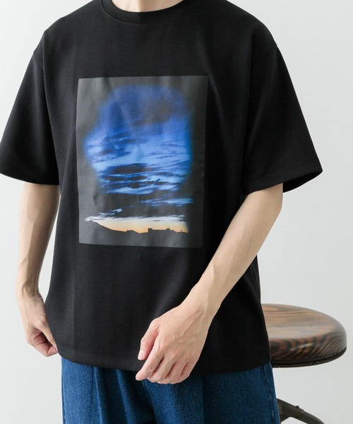ITEMS URBANRESEARCH（アイテムズ アーバンリサーチ）の「Art Graphic ポンチTシャツ Dawn（Tシャツ/カットソー・メンズ・ブラック/ホワイト・MEDIUM/LARGE）」の14枚目の写真