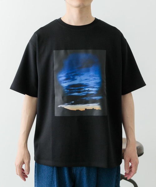 ITEMS URBANRESEARCH（アイテムズ アーバンリサーチ）の「Art Graphic ポンチTシャツ Dawn（Tシャツ/カットソー・メンズ・ブラック/ホワイト・MEDIUM/LARGE）」の18枚目の写真
