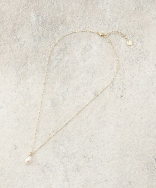 OPAQUE.CLIP（オペークドットクリップ）の「淡水×ビジューショートネックレス（ネックレス・レディース・ゴールド/シルバー・00）」の5枚目の写真