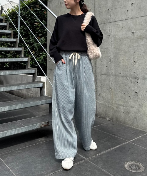 CIAOPANIC TYPY(チャオパニックティピー)の「【低身長・高身長対応/サイズ展開あり】スタイルアップ柔らかワイドイージーパンツ/デニム/スラックス(デニムパンツ・レディース・サックスブルー/ブルー/ブラック/ホワイト/ネイビー/ブラック系その他/グレー/ベージュ/ブラウン・SMALL/MEDIUM/LARGE/X-SMALL/X-LARGE)」の21枚目の写真