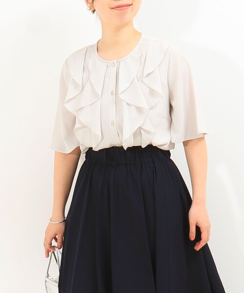 MICO COULIER（ミコクリエ）の「ジョーゼットフリルブラウス（シャツ/ブラウス・レディース・ホワイト系その他5/ネイビー/ライトグレー・38）」の3枚目の写真