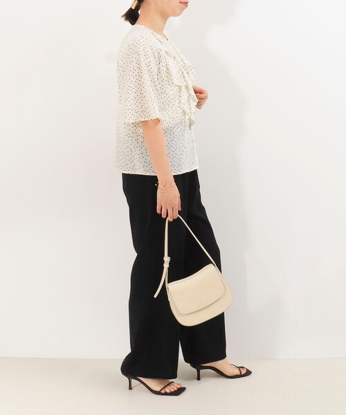 MICO COULIER（ミコクリエ）の「ジョーゼットフリルブラウス（シャツ/ブラウス・レディース・ホワイト系その他5/ネイビー/ライトグレー・38）」の9枚目の写真