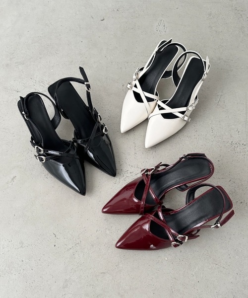 Bamm（バム）の「ダブルベルトポインテッドトゥパンプス（パンプス・レディース・レッド/アイボリー/ブラック・23.5cm/24.5cm）」の4枚目の写真