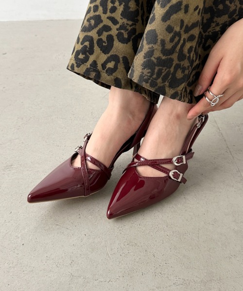 Bamm（バム）の「ダブルベルトポインテッドトゥパンプス（パンプス・レディース・レッド/アイボリー/ブラック・23.5cm/24.5cm）」の20枚目の写真
