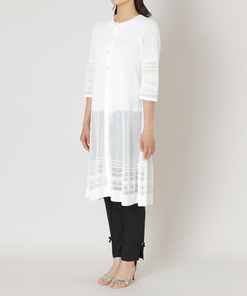 TO BE CHIC(トゥー ビー シック)の「透かし編み ロングカーディガン(カーディガン/ボレロ・レディース・ダークネイビー/オフホワイト・40/42)」の8枚目の写真