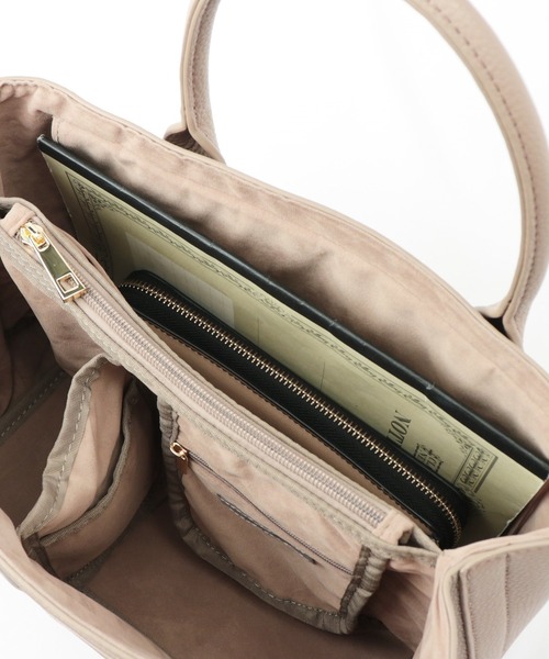 cache cache(カシュ カシュ)の「cache cache カシュカシュ ショルダー付きパーテーショントート(トートバッグ・レディース・ベージュ/ホワイト×ブラック/ブラック/グレー系その他/ベージュ系その他・FREE)」の12枚目の写真