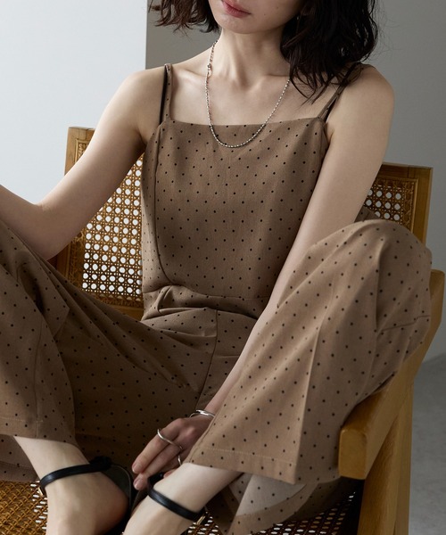 each(イーチ)の「【セットアップ対応】ドット柄ペプラムキャミビスチェ(キャミソール・レディース・ブラック/ベージュ・FREE)」の2枚目の写真