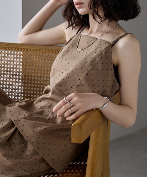 each(イーチ)の「【セットアップ対応】ドット柄ペプラムキャミビスチェ(キャミソール・レディース・ブラック/ベージュ・FREE)」の13枚目の写真