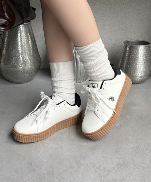 U.S. POLO ASSN.(ユーエスポロアッスン)の「U.S. POLO ASSN 厚底ボリュームソール ワンポイント ローカットスニーカー(スニーカー・レディース・ブラック/ホワイト/ブラック×ホワイト・22.5cm/23cm/23.5cm/24cm/24.5cm/25cm/25.5cm/26cm/26.5cm/27cm)」の1枚目の写真