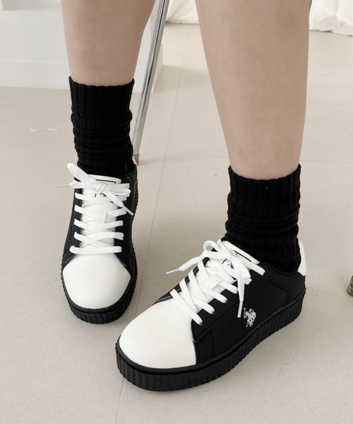 U.S. POLO ASSN.(ユーエスポロアッスン)の「U.S. POLO ASSN 厚底ボリュームソール ワンポイント ローカットスニーカー(スニーカー・レディース・ブラック/ホワイト/ブラック×ホワイト・22.5cm/23cm/23.5cm/24cm/24.5cm/25cm/25.5cm/26cm/26.5cm/27cm)」の18枚目の写真