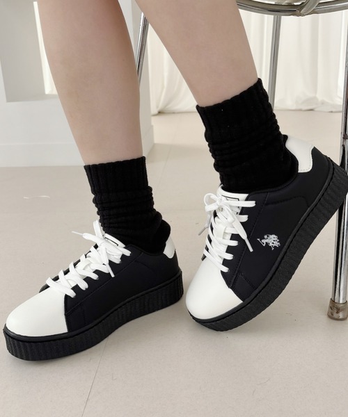 U.S. POLO ASSN.(ユーエスポロアッスン)の「U.S. POLO ASSN 厚底ボリュームソール ワンポイント ローカットスニーカー(スニーカー・レディース・ブラック/ホワイト/ブラック×ホワイト・22.5cm/23cm/23.5cm/24cm/24.5cm/25cm/25.5cm/26cm/26.5cm/27cm)」の17枚目の写真