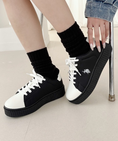 U.S. POLO ASSN.(ユーエスポロアッスン)の「U.S. POLO ASSN 厚底ボリュームソール ワンポイント ローカットスニーカー(スニーカー・レディース・ブラック/ホワイト/ブラック×ホワイト・22.5cm/23cm/23.5cm/24cm/24.5cm/25cm/25.5cm/26cm/26.5cm/27cm)」の14枚目の写真