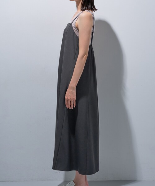 INDIVI（インディヴィ）の「【UVケア】エアリージョーゼット キャミワンピース（ワンピース・レディース・ダークグレー/ブラウン系/ブラック・38/34/15 /13/05）」の18枚目の写真
