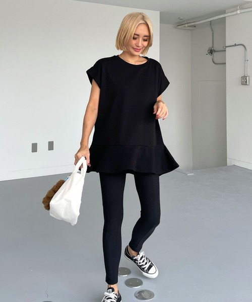 CHERI since1985（シェリ）の「裾フリルフレンチスリーブＴ（Tシャツ/カットソー・レディース・ブラック/ホワイト・FREE）」の2枚目の写真