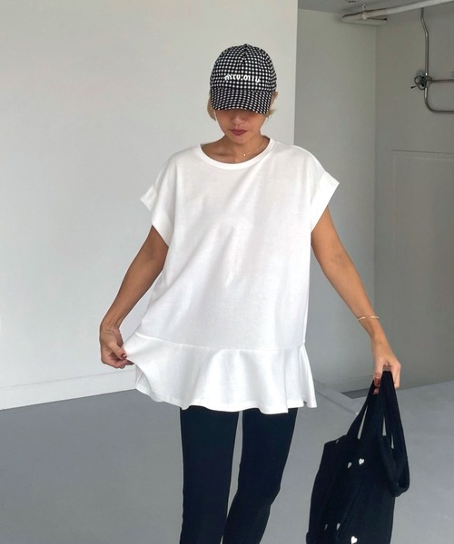 CHERI since1985（シェリ）の「裾フリルフレンチスリーブＴ（Tシャツ/カットソー・レディース・ブラック/ホワイト・FREE）」の6枚目の写真