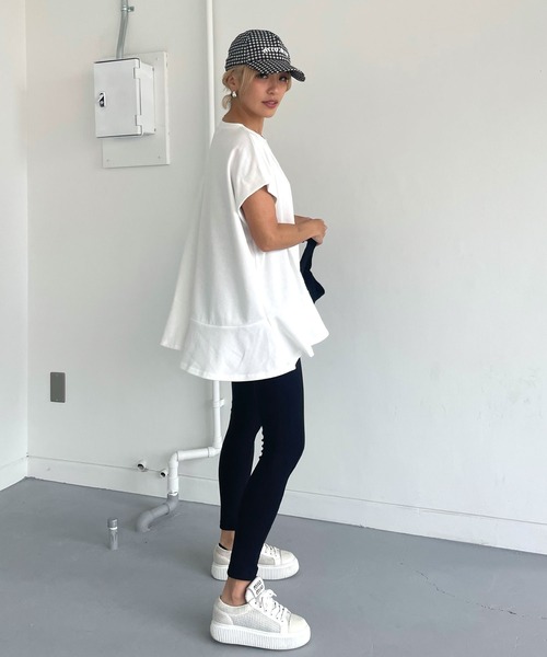 CHERI since1985（シェリ）の「裾フリルフレンチスリーブＴ（Tシャツ/カットソー・レディース・ブラック/ホワイト・FREE）」の10枚目の写真