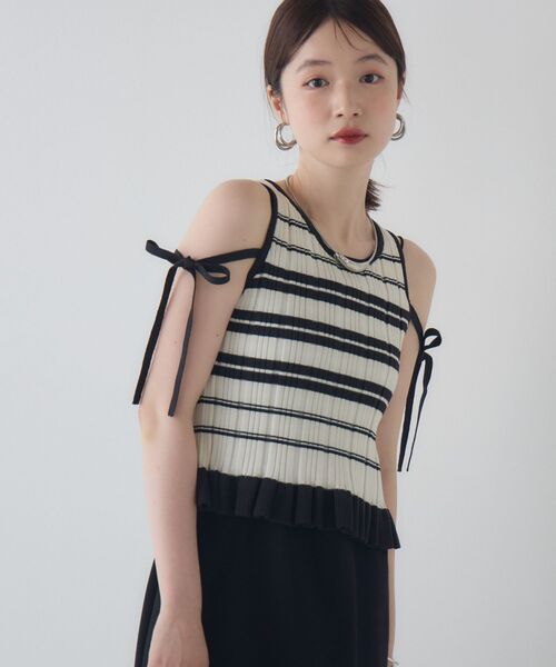 kivi(キヴィ)の「frills border knit(タンクトップ・レディース・ベージュ/グリーン/ホワイト・FREE)」の2枚目の写真