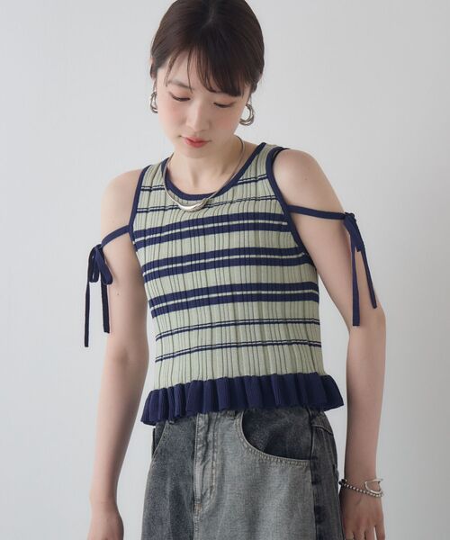 kivi(キヴィ)の「frills border knit(タンクトップ・レディース・ベージュ/グリーン/ホワイト・FREE)」の3枚目の写真