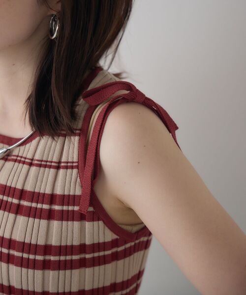 kivi(キヴィ)の「frills border knit(タンクトップ・レディース・ベージュ/グリーン/ホワイト・FREE)」の21枚目の写真