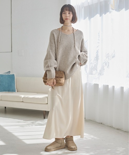 ANGIE(アンジー)の「【セットアップ対応】サテン マーメイド フレアスカート(スカート・レディース・ブラック/ブラウン/ベージュ・MEDIUM/LARGE)」の3枚目の写真