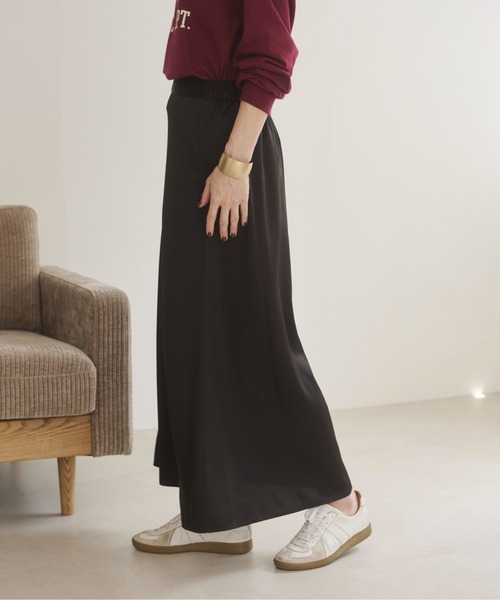 ANGIE(アンジー)の「【セットアップ対応】サテン マーメイド フレアスカート(スカート・レディース・ブラック/ブラウン/ベージュ・MEDIUM/LARGE)」の5枚目の写真