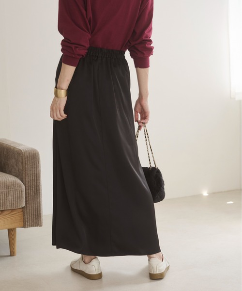 ANGIE(アンジー)の「【セットアップ対応】サテン マーメイド フレアスカート(スカート・レディース・ブラック/ブラウン/ベージュ・MEDIUM/LARGE)」の6枚目の写真