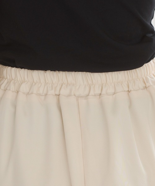 ANGIE(アンジー)の「【セットアップ対応】サテン マーメイド フレアスカート(スカート・レディース・ブラック/ブラウン/ベージュ・MEDIUM/LARGE)」の21枚目の写真