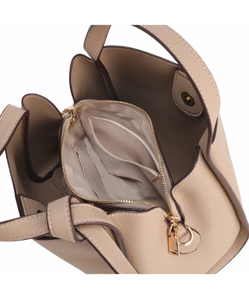 Jewelna Rose(ジュエルナローズ)の「JEWELNA by Jewelna Rose アオリハンドバッグ 16284(トートバッグ・レディース・ブラック/グレイッシュベージュ/ベージュ・FREE)」の17枚目の写真