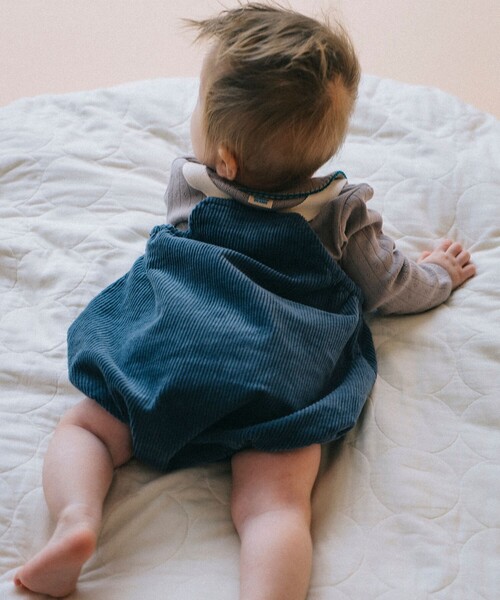 BEAMS mini（ビームスミニ）の「【WEB限定】ベビー コーデュロイ サロペット 2025FW（70～80cm）（ロンパース・キッズ・ホワイト系その他7/ブルー系その他・80/70）」の17枚目の写真