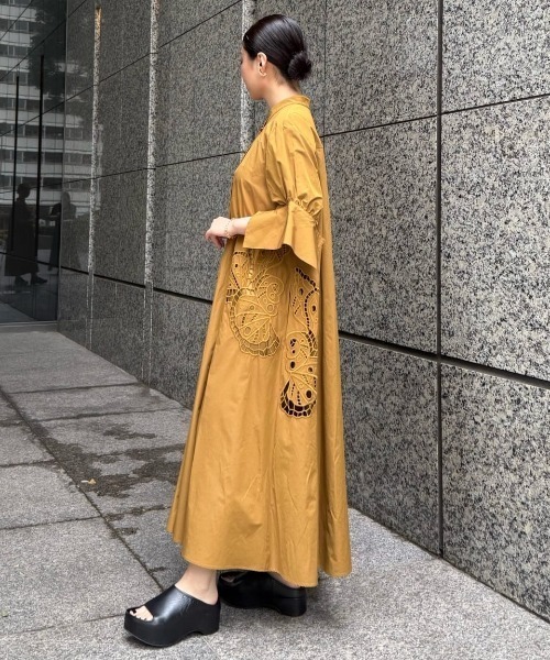 ADORE　シェルカットワークワンピース　黒　今期秋冬 ◇シェルカットワークワンピース（5315240807） | ADORE