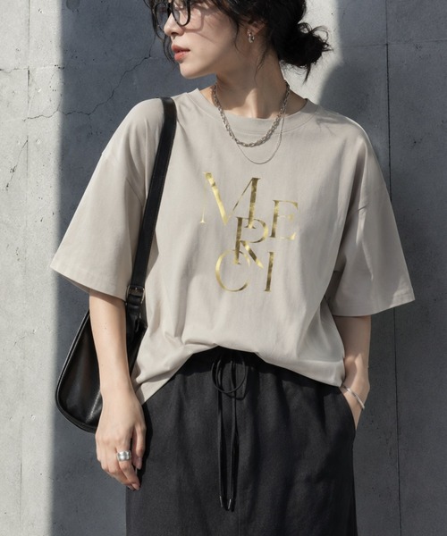 Mac-House(マックハウス)の「Idnes MERCI箔プリントTシャツ(Tシャツ/カットソー・レディース・キャメル/ベージュ/オフホワイト・M)」の2枚目の写真