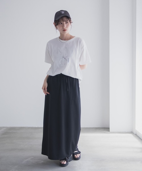 Mac-House(マックハウス)の「Idnes MERCI箔プリントTシャツ(Tシャツ/カットソー・レディース・キャメル/ベージュ/オフホワイト・M)」の14枚目の写真