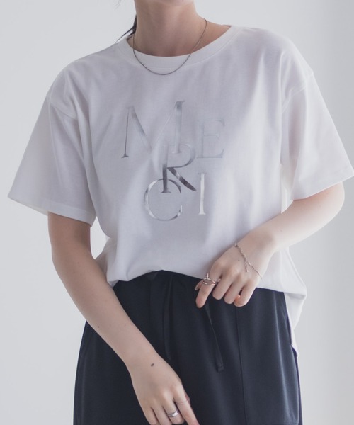 Mac-House(マックハウス)の「Idnes MERCI箔プリントTシャツ(Tシャツ/カットソー・レディース・キャメル/ベージュ/オフホワイト・M)」の13枚目の写真