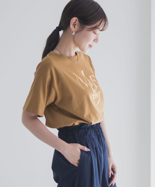 Mac-House(マックハウス)の「Idnes MERCI箔プリントTシャツ(Tシャツ/カットソー・レディース・キャメル/ベージュ/オフホワイト・M)」の17枚目の写真
