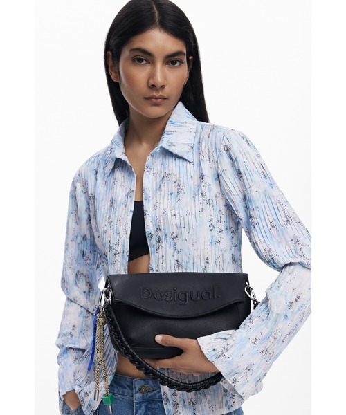 Desigual（デシグアル）の「3Dロゴ レザー風 拡張フラップショルダーハンドバッグ ブラック（ショルダーバッグ・レディース・ブラック・FREE）」の9枚目の写真