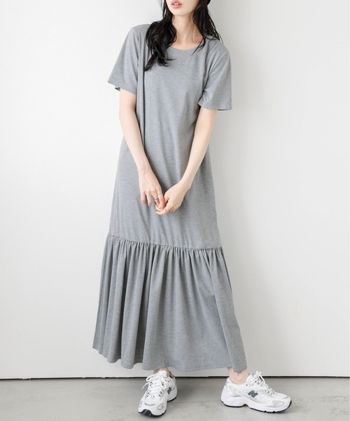 AMELY(エミリー)の「ギャザーTシャツワンピース(ワンピース・レディース・ブラック/カーキブラウン/グレー・フリー)」の10枚目の写真