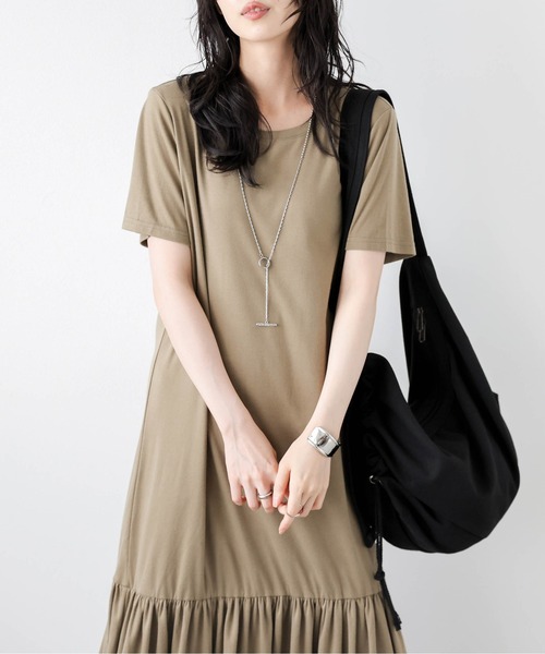 AMELY(エミリー)の「ギャザーTシャツワンピース(ワンピース・レディース・ブラック/カーキブラウン/グレー・フリー)」の18枚目の写真