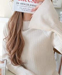 袖にキュン♪大人女子の旬顔トップス。袖フレアハイネックランダムリブニット（長袖）