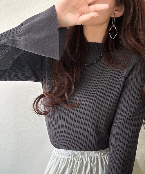 セール】袖にキュン♪大人女子の旬顔トップス。袖フレアハイネック