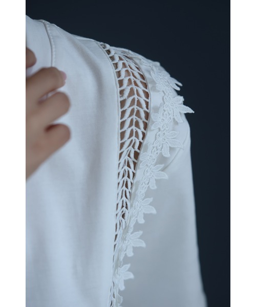 cawaii(カワイイ)の「日常にひと匙のエレガント レースTシャツ(Tシャツ/カットソー・レディース・ブラック/ホワイト・FREE)」の5枚目の写真