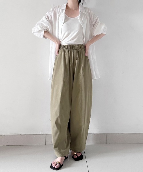 Doux Belle（ドゥーベル）の「イージーコクーンパンツ（その他パンツ・レディース・カーキ/ブラック/ブルー/ネイビー/モカ/ホワイト・MEDIUM）」の14枚目の写真