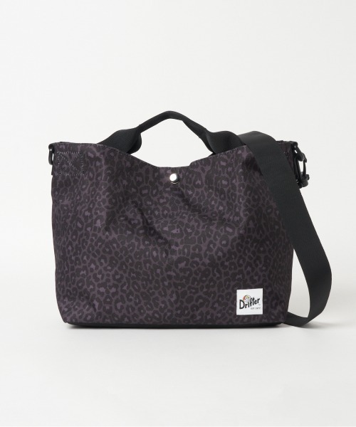 HELIOPOLE（エリオポール）の「CARRY ALL BAG（ショルダーバッグ・レディース・ブラック/ダークブラウン・FREE）」の2枚目の写真