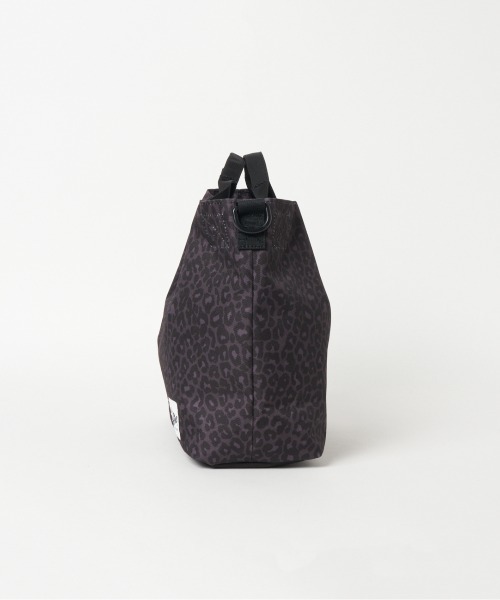 HELIOPOLE（エリオポール）の「CARRY ALL BAG（ショルダーバッグ・レディース・ブラック/ダークブラウン・FREE）」の3枚目の写真