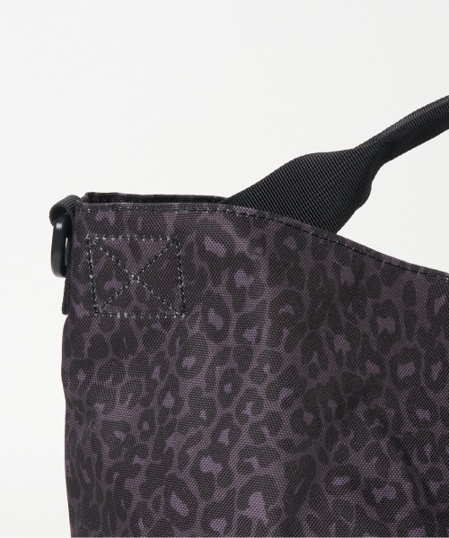 HELIOPOLE（エリオポール）の「CARRY ALL BAG（ショルダーバッグ・レディース・ブラック/ダークブラウン・FREE）」の7枚目の写真